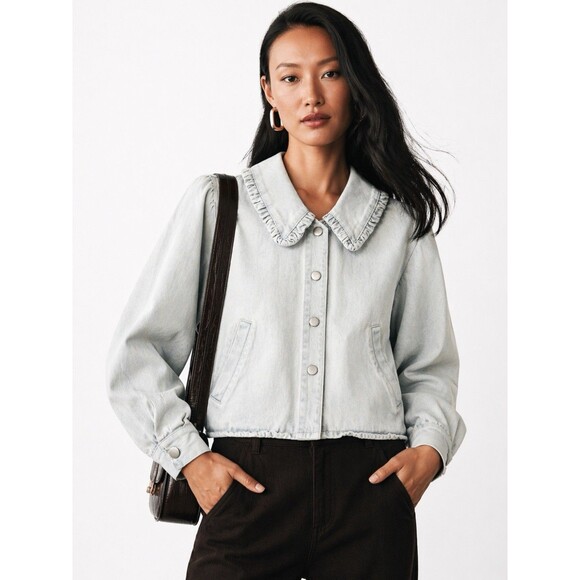 Ellison Jackets & Blazers - Ellison Oversized Crop Light Wash Denim Jacket Peter Pan Big Ruffle Collar Sz S